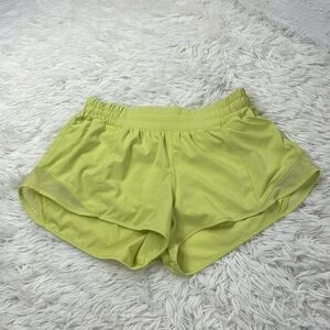 Lululemon Hotty Hot Short II *2.5" Lemon Vibe